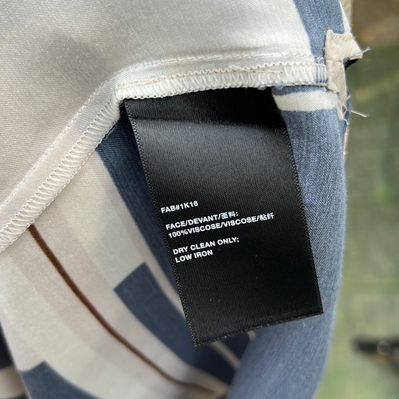 Lafayette 148 New York Abstract Striped Geometric Silk Satin Button Down Blouse - Picture 7 of 8